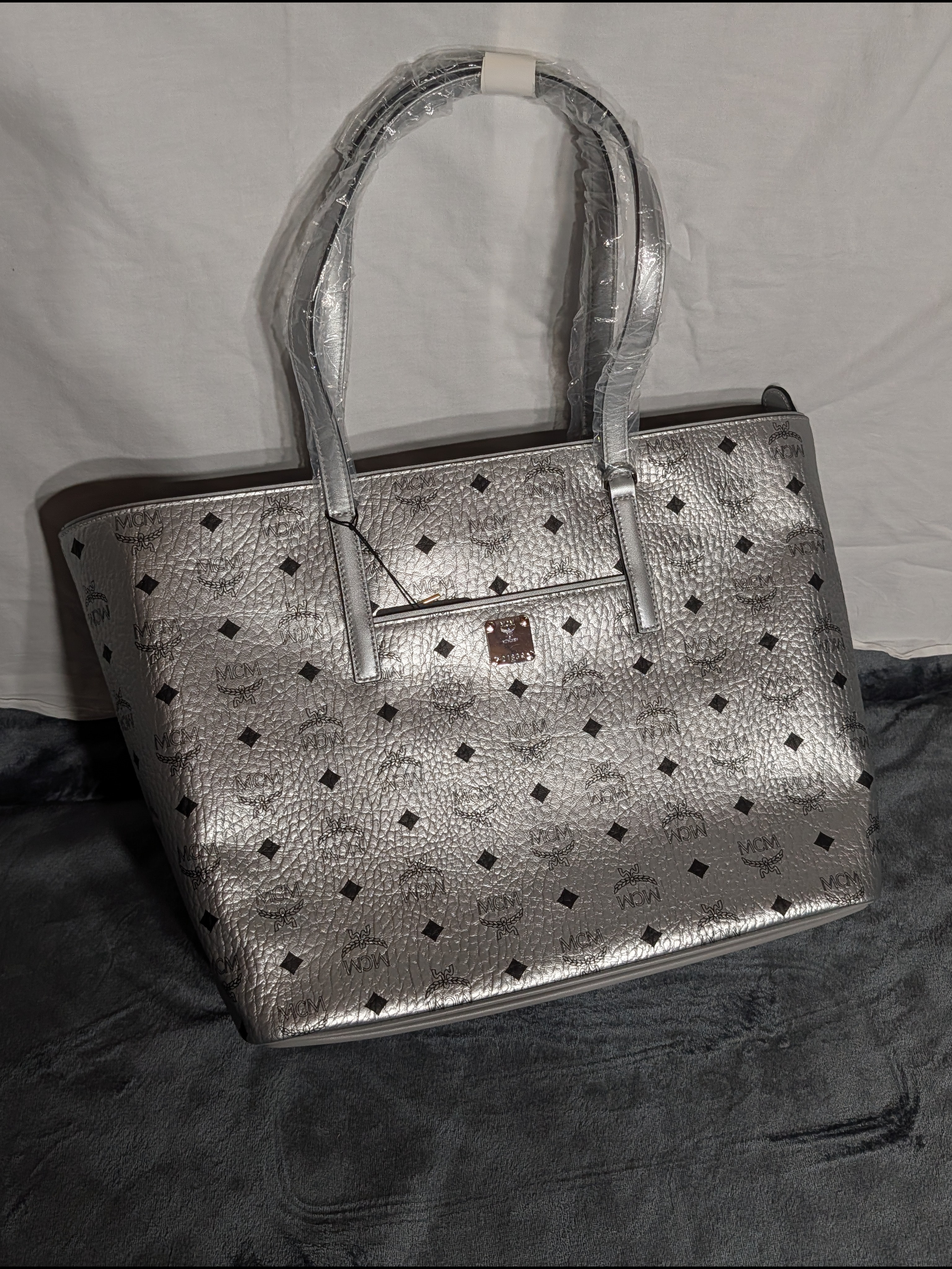 Mcm Metallic Silver Shopper Tote - Signature Logo
